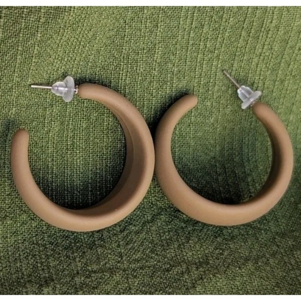 Grey‎ Tan Greige Clay Hoop Earrings – 1.5" Lightweight Statement Hoops Pierced